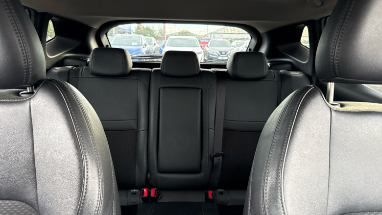 Nissan Qashqai 1.3 DiG-T Tekna 5dr Petrol Hatchback